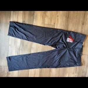 NWT English laundry men’s pants slim fit 38w x 32l